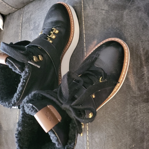 COACH BLACK LEATHER WITH ANTIQUED BRASS COACH C HARDWARE SIZE 5 - Picture 2 of 7